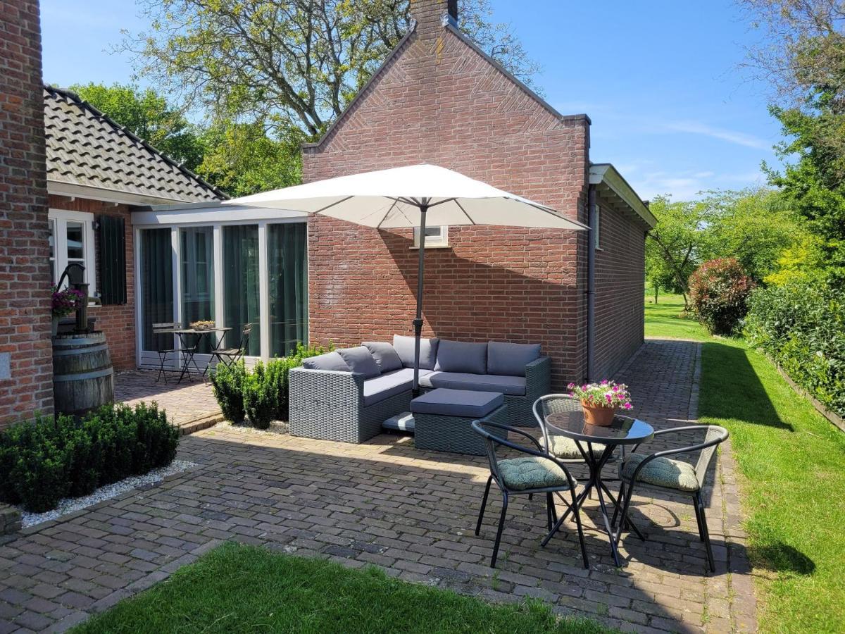 B&B Villa Giethoorn - Canalview, Privacy & Parking ภายนอก รูปภาพ